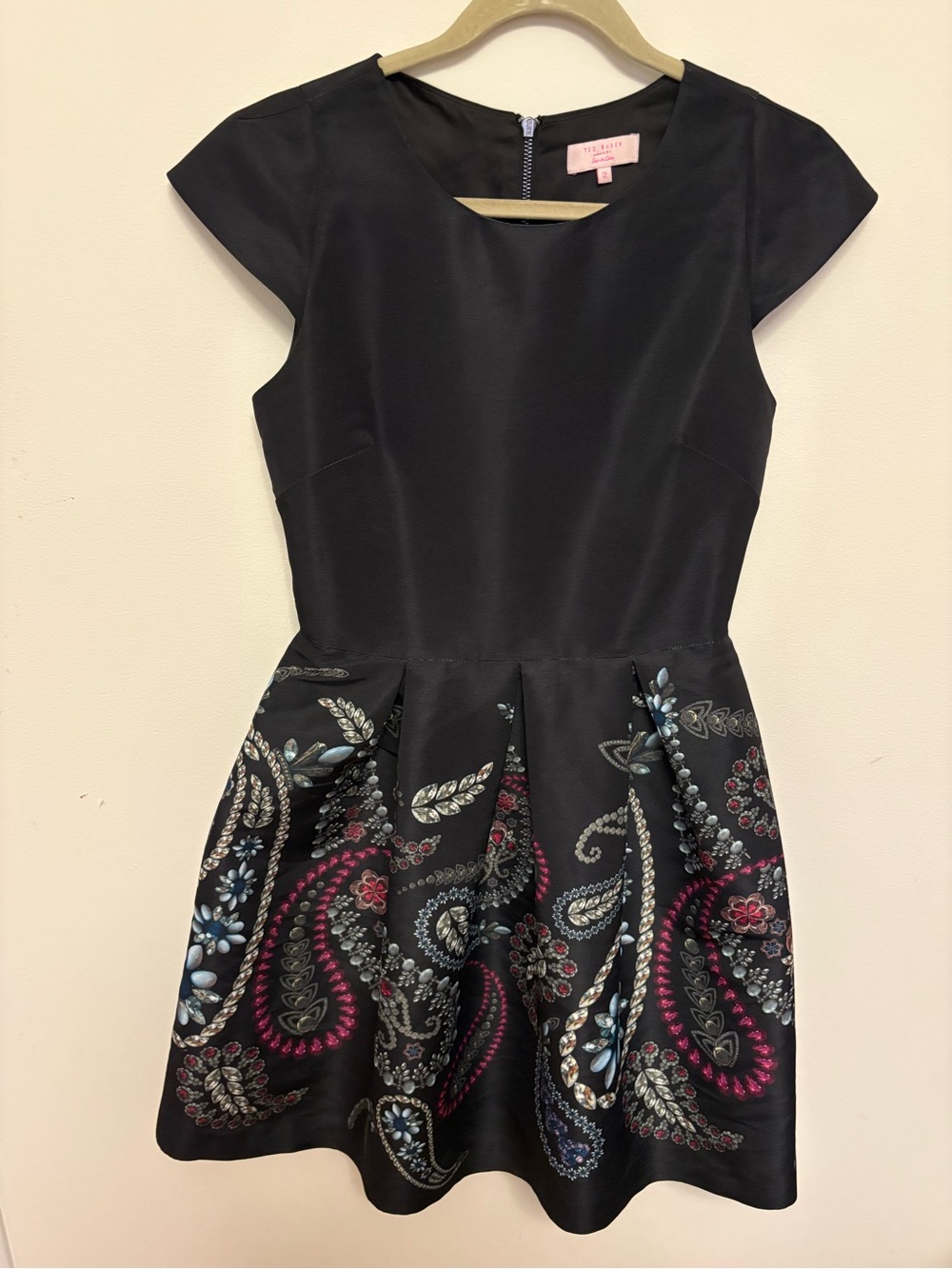 NWOT Ted Baker Black Fit-and-Flare Dress with Multicolor Paisley pattern Sz 2